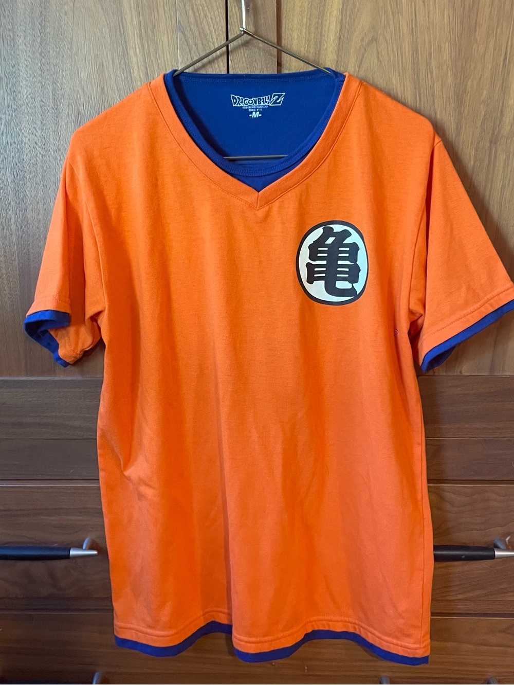 Dragon Ball Z Men's V-Neck T-Shirt Size Medium